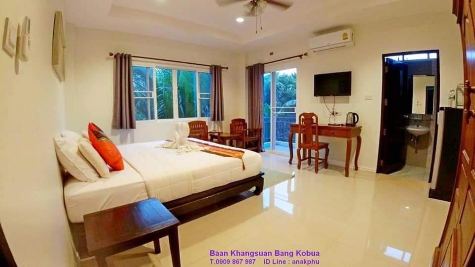 Готель Baan Glangsuan Bang Kobua Bang Chak Номер фото